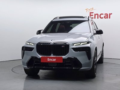 2025 BMW X7 照片 2
