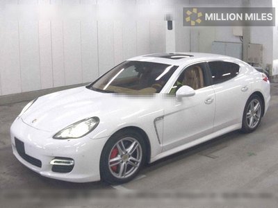 PORSCHE PANAMERA - 4