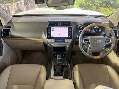 TOYOTA LAND CRUISER PRADO - 2