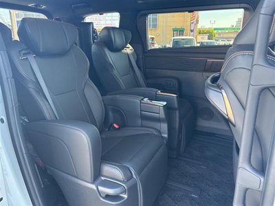 2025 Toyota ALPHARD 缩略图 30