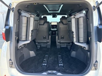 2025 Toyota ALPHARD 缩略图 32