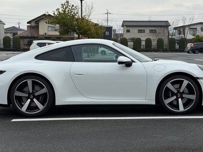 PORSCHE 911 CARRERA - 3