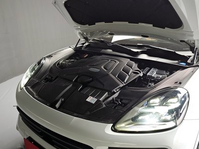 PORSCHE CAYENNE - 7