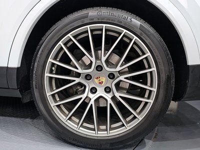 PORSCHE CAYENNE - 8