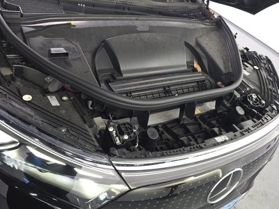 MERCEDES-BENZ EQS - 7