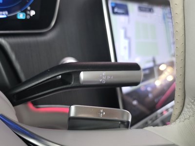 MERCEDES-BENZ EQS - 9