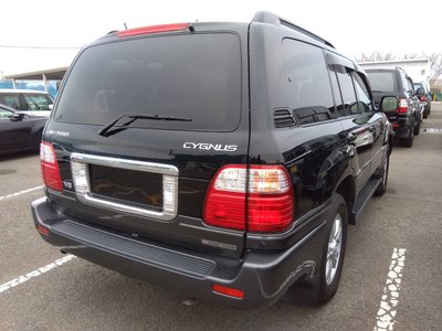 TOYOTA LAND CRUISER CYGNUS - 4