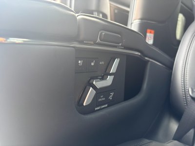 2025 Toyota ALPHARD — миниатюра 42