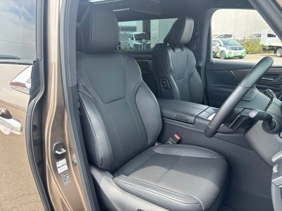 2025 Toyota ALPHARD — миниатюра 13