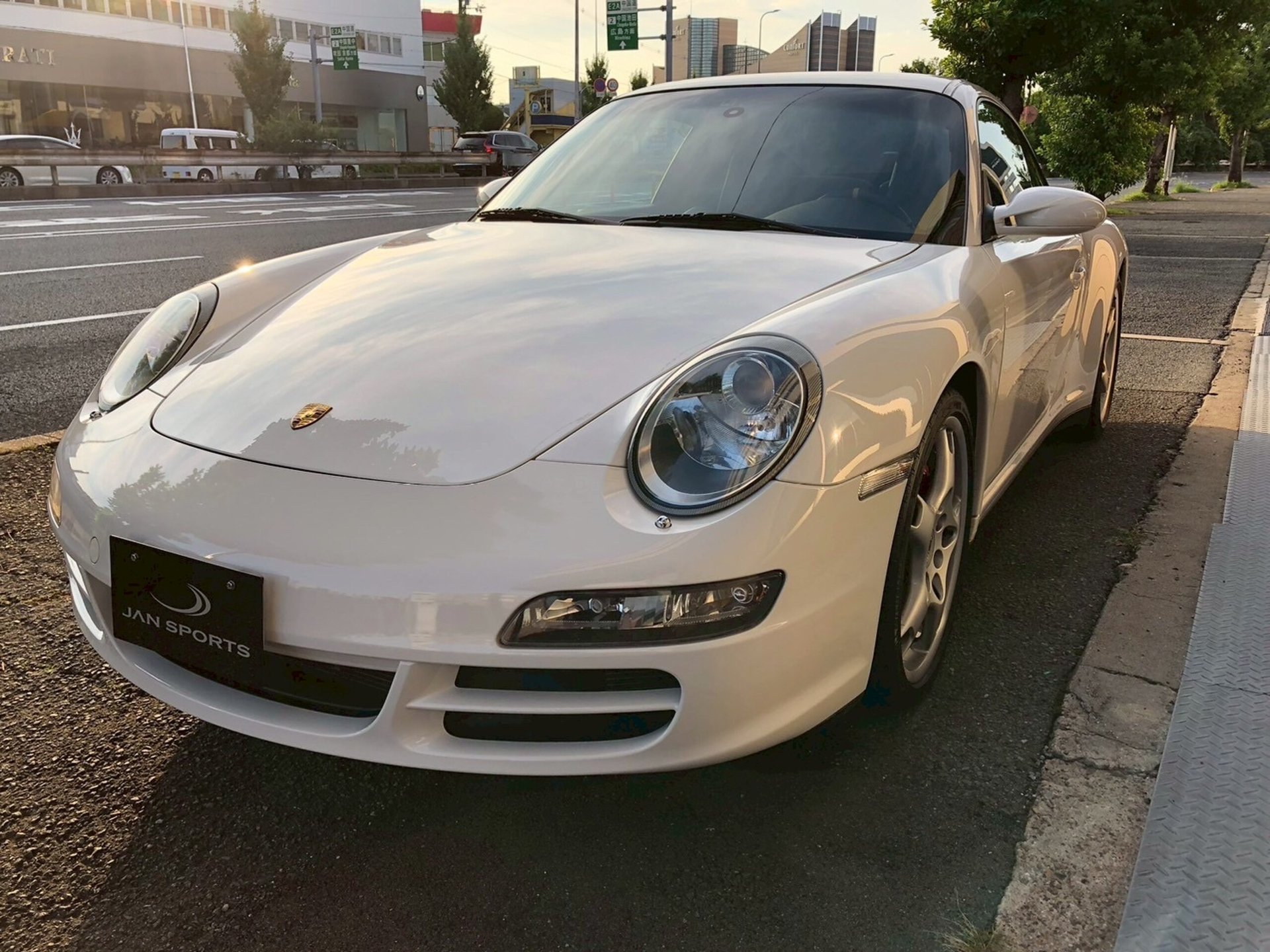 PORSCHE 911 - View 1