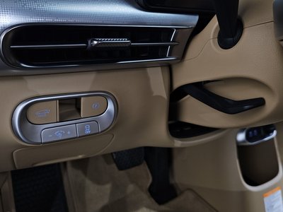 2021 Genesis GV60 — миниатюра 28