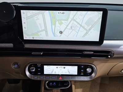 2021 Genesis GV60 — миниатюра 18