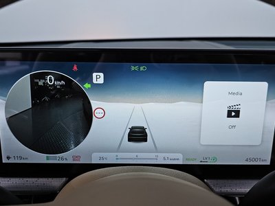 2021 Genesis GV60 — миниатюра 11