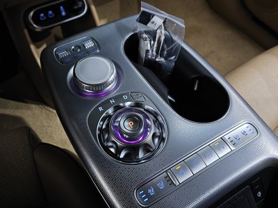 2021 Genesis GV60 — миниатюра 12