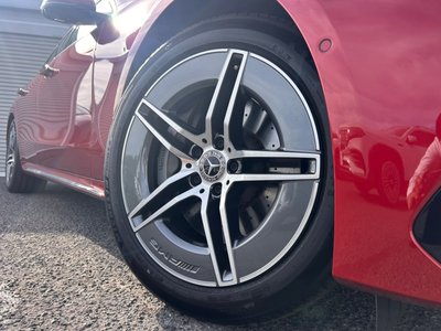 MERCEDES-BENZ E-CLASS - 8