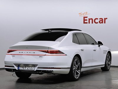 صورة 3 لـ 2022 Genesis G90 (RS4)