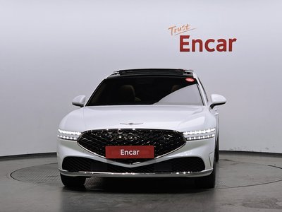 صورة 2 لـ 2022 Genesis G90 (RS4)