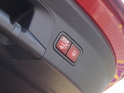 2025 Mercedes-BENZ GLE — миниатюра 41