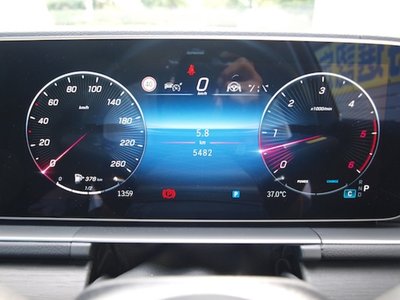 2025 Mercedes-BENZ GLE — миниатюра 22