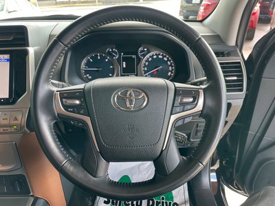 TOYOTA LAND CRUISER PRADO - 9