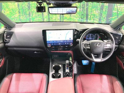 صورة 2 لـ 2023 Lexus NX