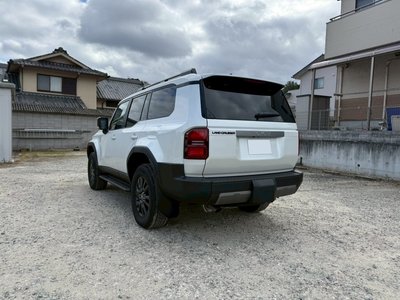 TOYOTA LAND CRUISER 250 - 7