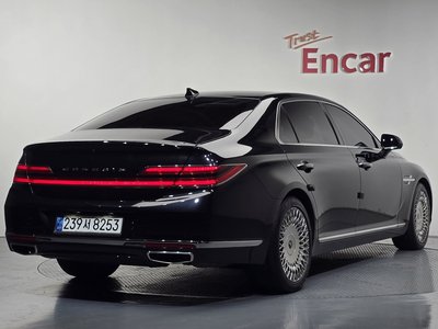 GENESIS G90 - 3