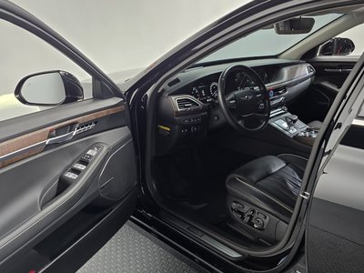 GENESIS G90 - 10