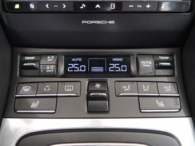 صورة مصغرة 50 لـ 2012 Porsche 911