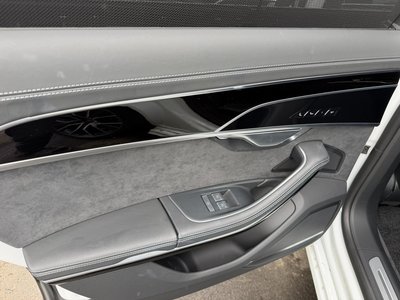 2022 AUDI A8 — миниатюра 22