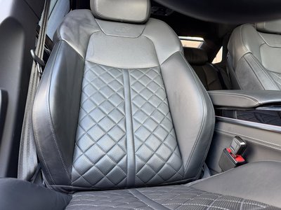 2022 AUDI A8 — миниатюра 13
