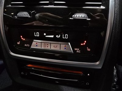 2021 BMW X7 缩略图 23