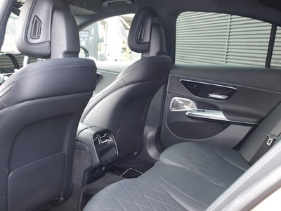 MERCEDES-BENZ E-CLASS - 9