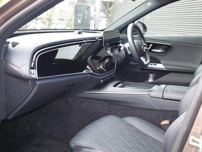 MERCEDES-BENZ E-CLASS - 8