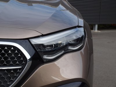 MERCEDES-BENZ E-CLASS - 4