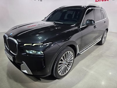 صورة 4 لـ 2023 BMW X7