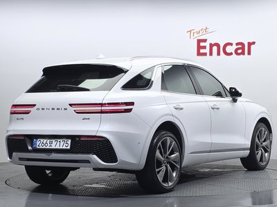 صورة 4 لـ 2021 Genesis GV70