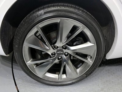 صورة 6 لـ 2021 Genesis GV70