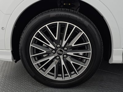 2025 AUDI Q3 photo 6