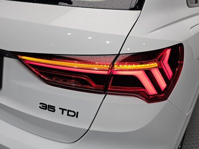2025 AUDI Q3 photo 10