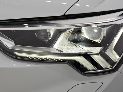 2025 AUDI Q3 photo 9