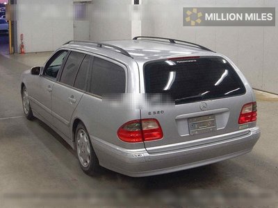 MERCEDES-BENZ E-CLASS - 2