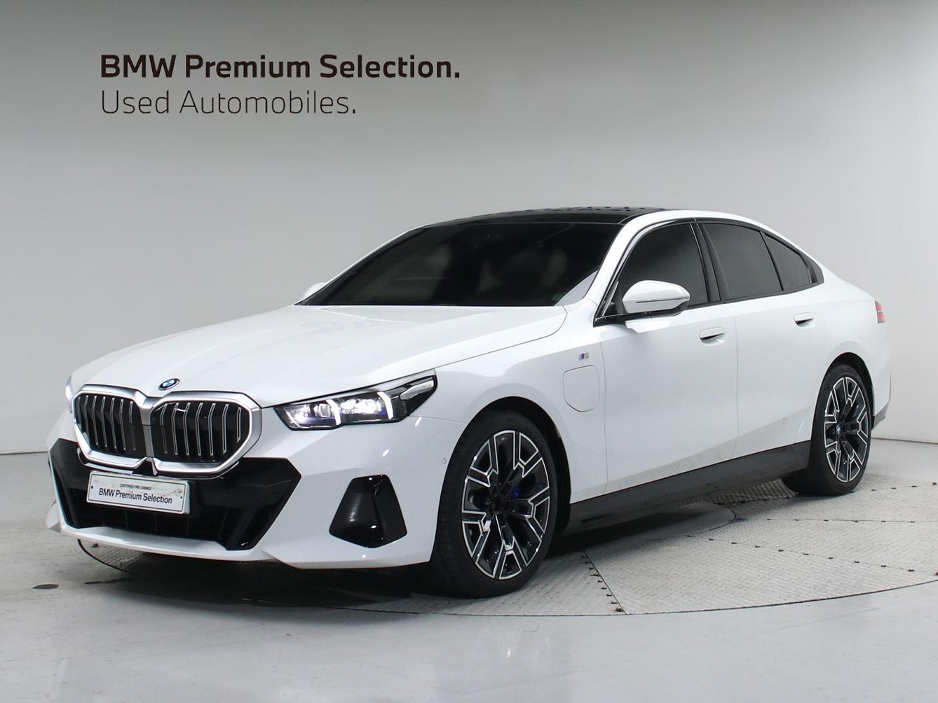 BMW 5 SERIES - View 1