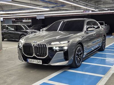 BMW 7 SERIES - 1