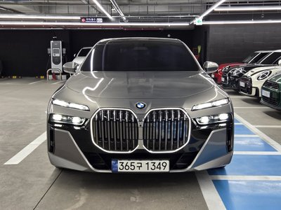 BMW 7 SERIES - 2