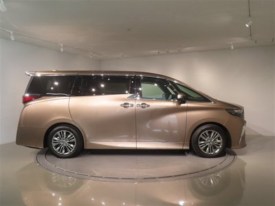 2024 Toyota ALPHARD photo 4