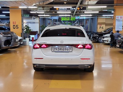 MERCEDES-BENZ E-CLASS - 6