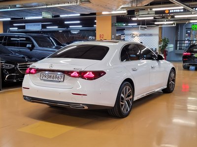 MERCEDES-BENZ E-CLASS - 3