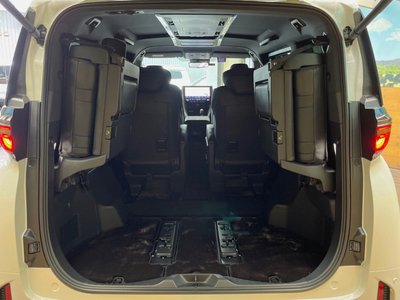 TOYOTA VELLFIRE - 10