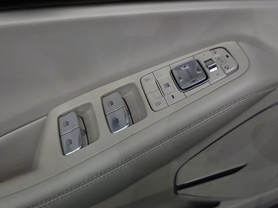2021 Genesis G90 缩略图 38